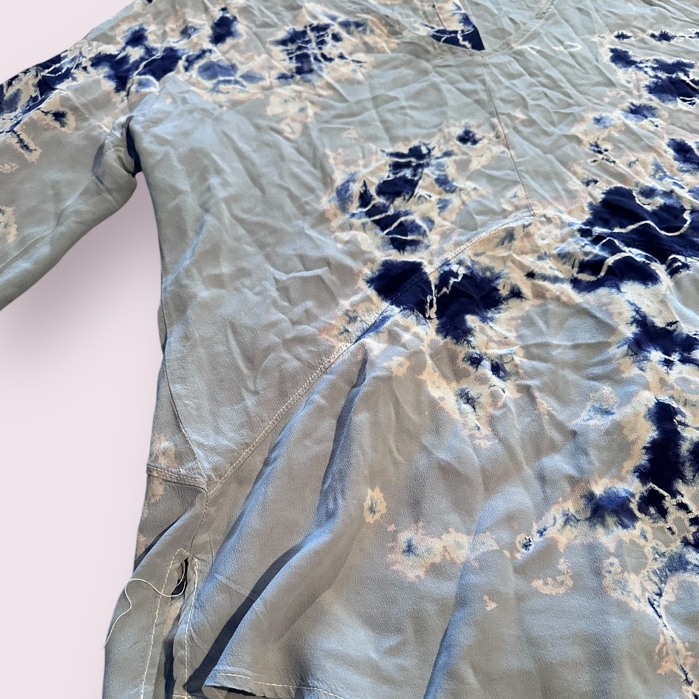 Women's Red Haute Gray And Blue Tie Dye Long Sleeve Blouse Size Medium - Picture 3 of 10